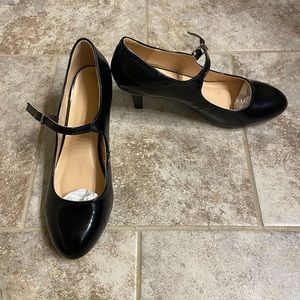 Kona Q, Patent, black, dress shoes size 9